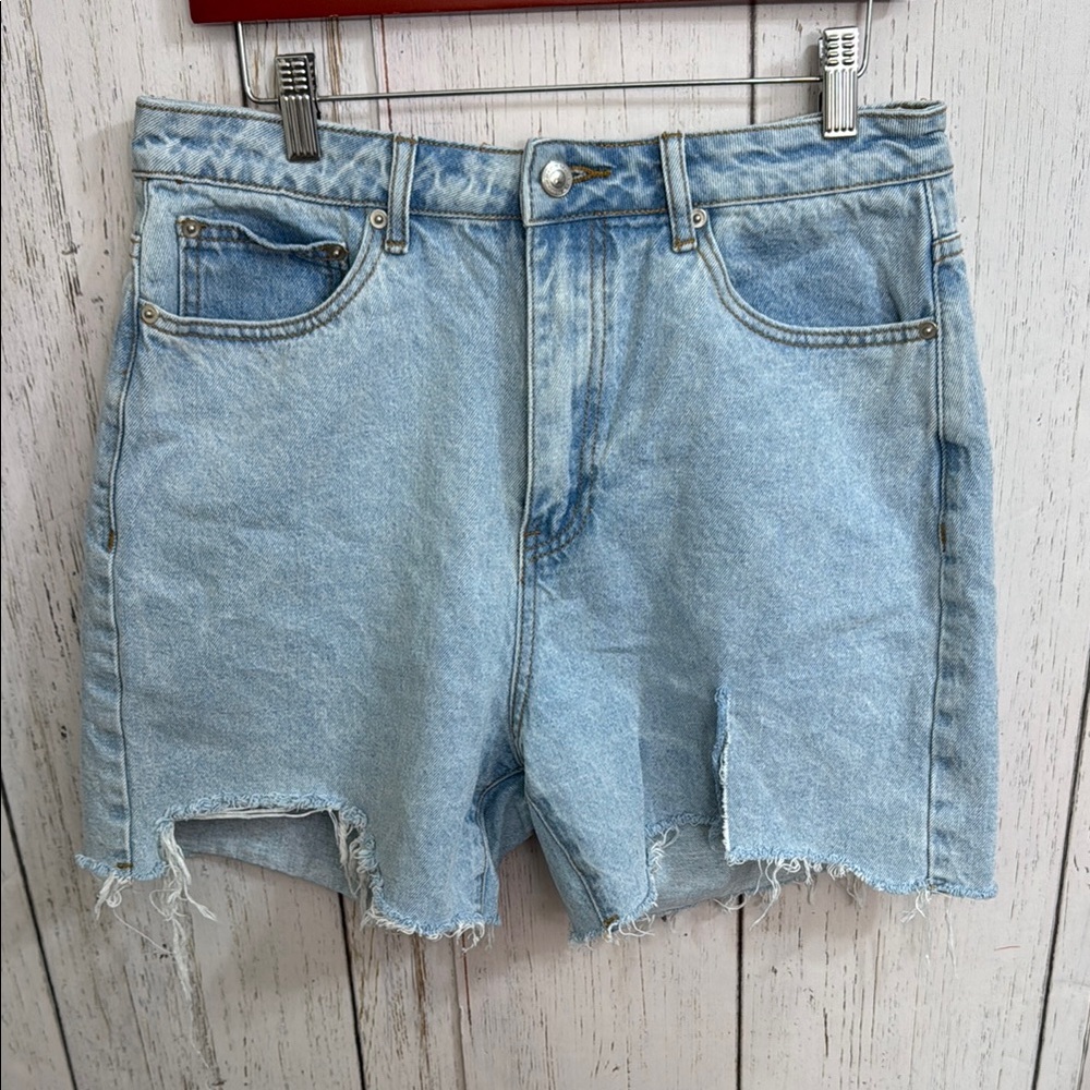 Princess Polly Light Wash Mom Shorts